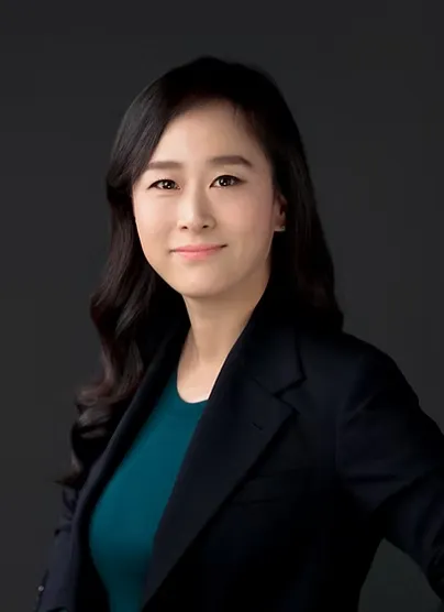 Hyunchai Isabelle Sohn, lawyer